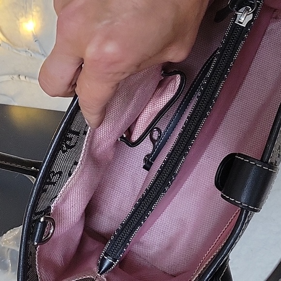 EUC DOONEY & BOURKE Gray and Black Silver Buckle Signature Satchel Purse - Picture 6 of 6